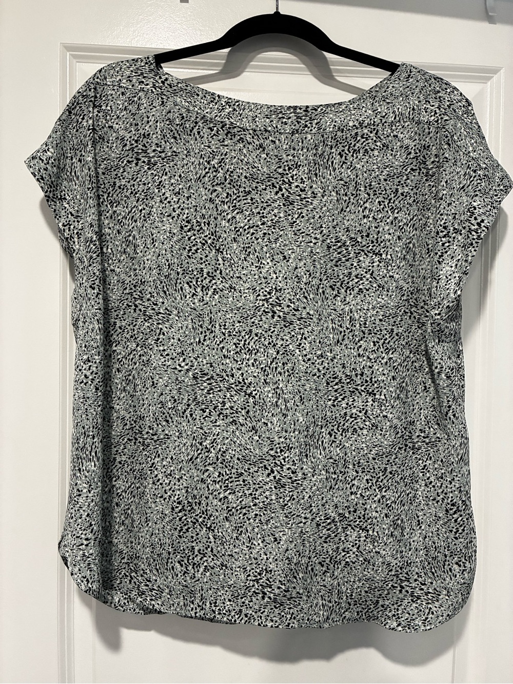 Ann Taylor Women’s Short-Sleeve Printed Blouse-Size L
